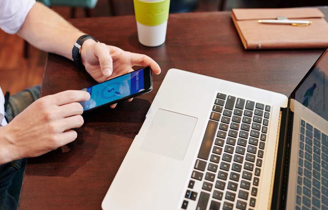 Wells Fargo Feb Banking App UI Update Destroys Engagement Ranking 